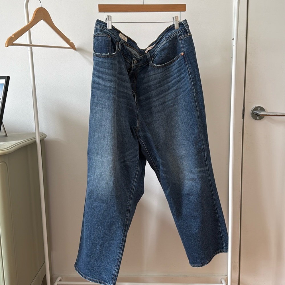 Levi’s Plus Ribcage Straight